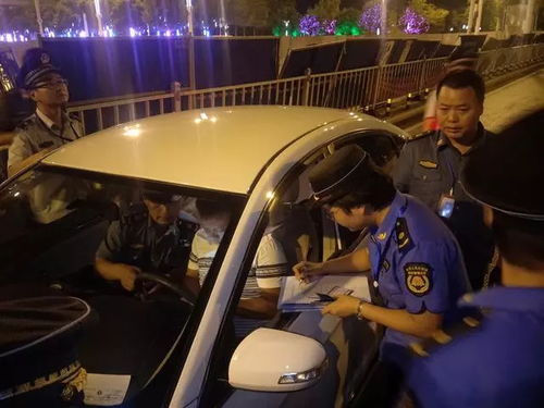 武漢規(guī)范出行市場(chǎng) 嚴(yán)查網(wǎng)約車證照 九月以來查處違規(guī)車51臺(tái)